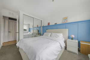 Bedroom- click for photo gallery